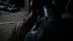extant_GameOfThrones_4x01-TwoSwords_6080