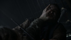 extant_GameOfThrones_4x01-TwoSwords_6087
