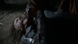 extant_GameOfThrones_4x01-TwoSwords_6088