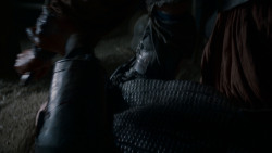 extant_GameOfThrones_4x01-TwoSwords_6090