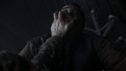 extant_GameOfThrones_4x01-TwoSwords_6094