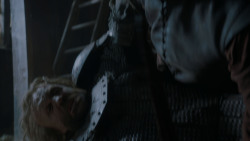 extant_GameOfThrones_4x01-TwoSwords_6096