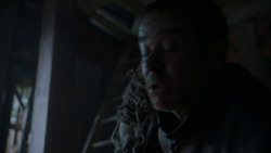 extant_GameOfThrones_4x01-TwoSwords_6101