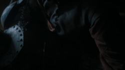 extant_GameOfThrones_4x01-TwoSwords_6108