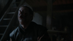 extant_GameOfThrones_4x01-TwoSwords_6113