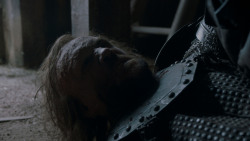 extant_GameOfThrones_4x01-TwoSwords_6115