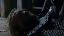 extant_GameOfThrones_4x01-TwoSwords_6116
