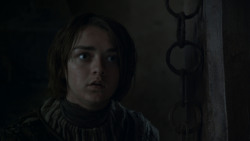 extant_GameOfThrones_4x01-TwoSwords_6117