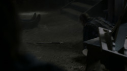 extant_GameOfThrones_4x01-TwoSwords_6122