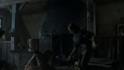extant_GameOfThrones_4x01-TwoSwords_6132
