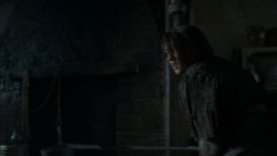 extant_GameOfThrones_4x01-TwoSwords_6142