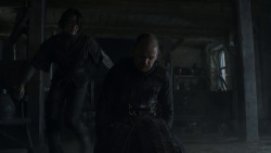 extant_GameOfThrones_4x01-TwoSwords_6153
