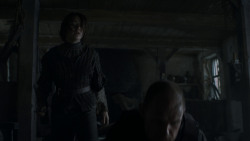 extant_GameOfThrones_4x01-TwoSwords_6158