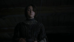 extant_GameOfThrones_4x01-TwoSwords_6162