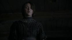 extant_GameOfThrones_4x01-TwoSwords_6167