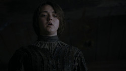 extant_GameOfThrones_4x01-TwoSwords_6179