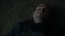 extant_GameOfThrones_4x01-TwoSwords_6182