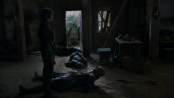 extant_GameOfThrones_4x01-TwoSwords_6191