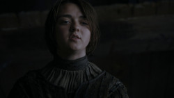 extant_GameOfThrones_4x01-TwoSwords_6204