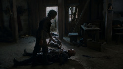 extant_GameOfThrones_4x01-TwoSwords_6211