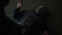 extant_GameOfThrones_4x01-TwoSwords_6216