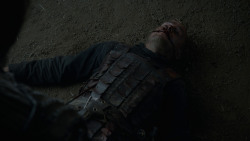 extant_GameOfThrones_4x01-TwoSwords_6227