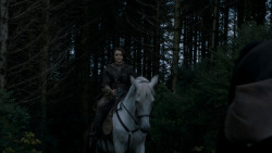 extant_GameOfThrones_4x01-TwoSwords_6260