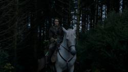 extant_GameOfThrones_4x01-TwoSwords_6261