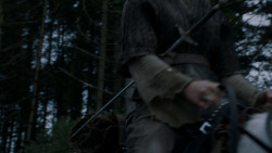 extant_GameOfThrones_4x01-TwoSwords_6269
