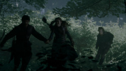extant_GameOfThrones_4x02-TheLionAndTheRose_0048