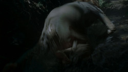 extant_GameOfThrones_4x02-TheLionAndTheRose_0104