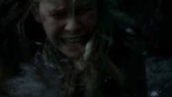 extant_GameOfThrones_4x02-TheLionAndTheRose_0106