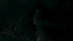 extant_GameOfThrones_4x02-TheLionAndTheRose_0112