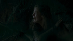 extant_GameOfThrones_4x02-TheLionAndTheRose_0115