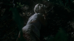 extant_GameOfThrones_4x02-TheLionAndTheRose_0154