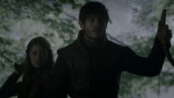 extant_GameOfThrones_4x02-TheLionAndTheRose_0199