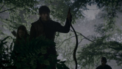 extant_GameOfThrones_4x02-TheLionAndTheRose_0203
