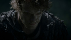 extant_GameOfThrones_4x02-TheLionAndTheRose_0255