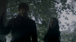 extant_GameOfThrones_4x02-TheLionAndTheRose_0258