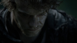 extant_GameOfThrones_4x02-TheLionAndTheRose_0264