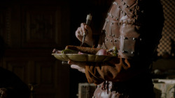 extant_GameOfThrones_4x02-TheLionAndTheRose_0274
