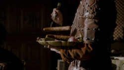 extant_GameOfThrones_4x02-TheLionAndTheRose_0275