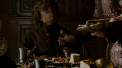 extant_GameOfThrones_4x02-TheLionAndTheRose_0278