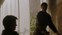 extant_GameOfThrones_4x02-TheLionAndTheRose_0288