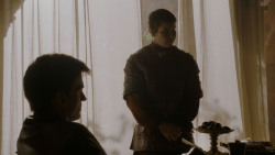 extant_GameOfThrones_4x02-TheLionAndTheRose_0292