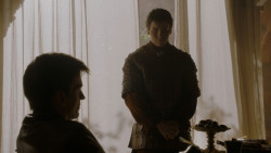 extant_GameOfThrones_4x02-TheLionAndTheRose_0293
