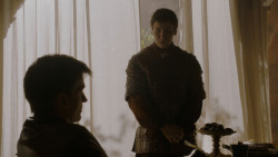 extant_GameOfThrones_4x02-TheLionAndTheRose_0294