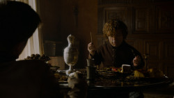 extant_GameOfThrones_4x02-TheLionAndTheRose_0306