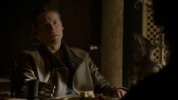 extant_GameOfThrones_4x02-TheLionAndTheRose_0308