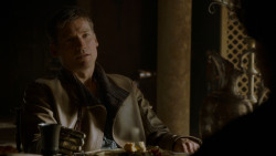 extant_GameOfThrones_4x02-TheLionAndTheRose_0309